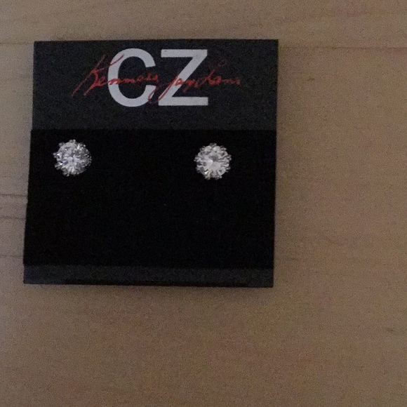 Cz by Kenneth Jay Lane new stud earrings - Picture 5 of 5